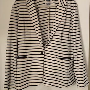 old navy striped blazer! ☕️
